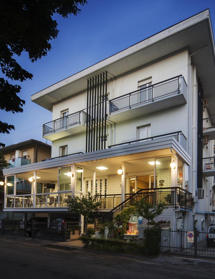 Hotel Latini 리미니 외부 사진